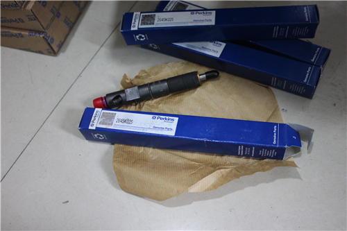 珀金斯發(fā)動機1206E-E70TTA配件T409982噴油器、預熱塞、燃油管、正時齒輪